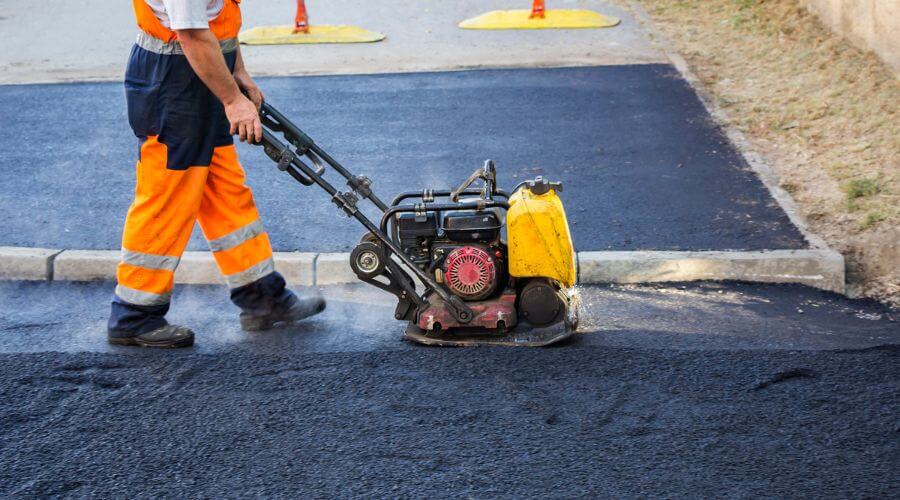 Professional gutter cleaning in Deer, AR